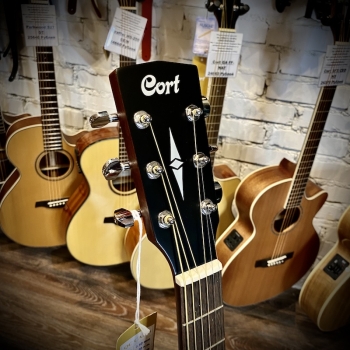 Электроакустическая гитара Cort SFX-MEM-OP